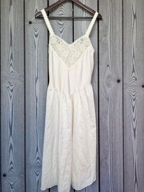 Vintage Y2K Delicates Cream Satin Lace Full Slip Dress Size M